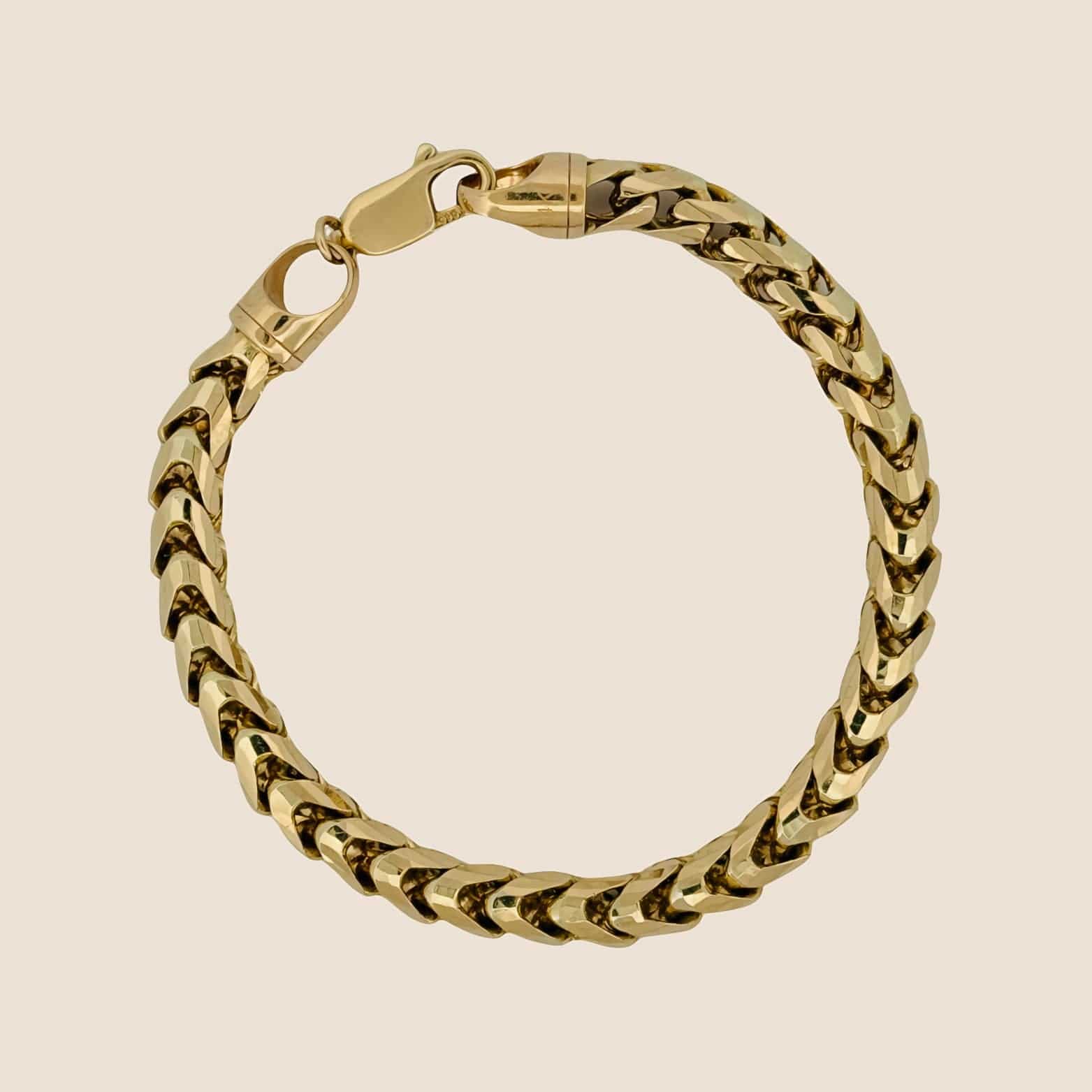 6.5MM Franco Bracelet with V-shaped links and lobster clasp, diamond cut, made in Italy, 14k solid gold, perfect for daily wear