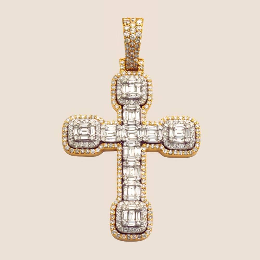 Colgante de cruz de diamantes en talla baguette